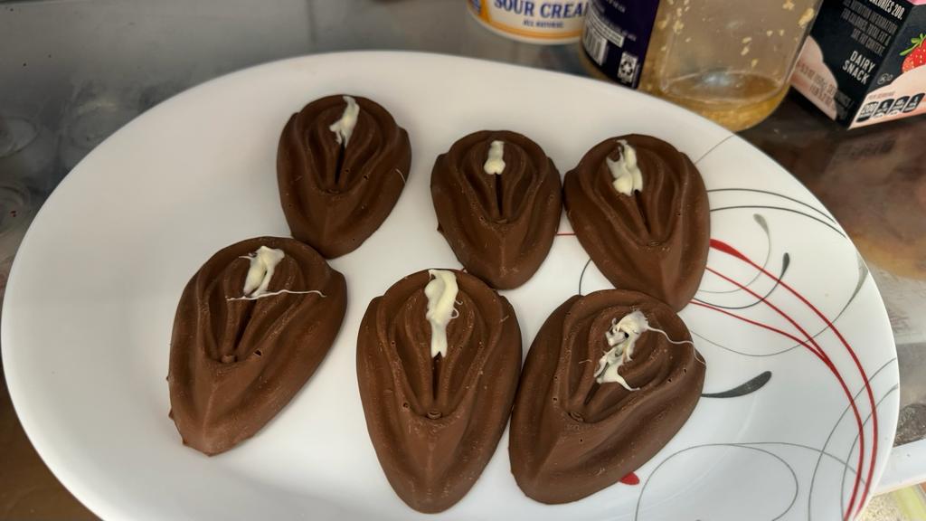 (image for) Vagina Chocolates
